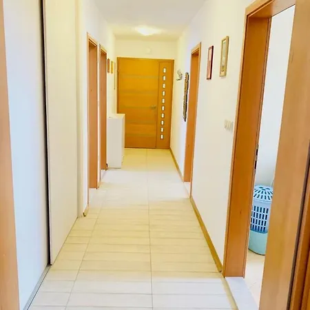 Apartament Ruzica *